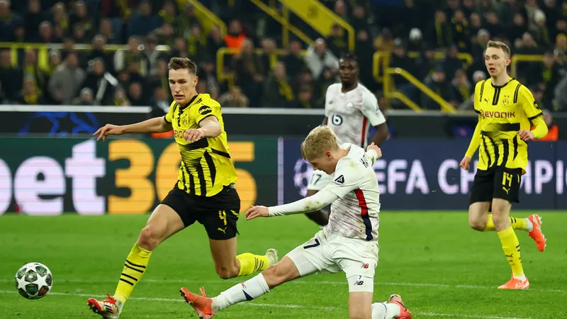 Hakon Arnar Haraldsson gỡ hòa cho Lille trước Dortmund