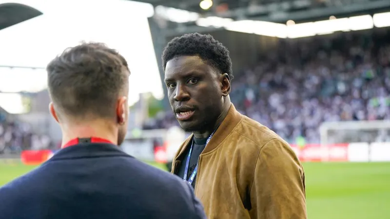 Tiền đạo một thời khoác áo Chelsea, Demba Ba