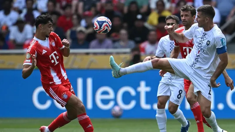 Bayern Munich thắng Auckland City 10-0 là minh chứng rõ nét nhất cho chênh lệch trình độ bóng đá tại FIFA Club World Cup 2025. Ảnh: AFP