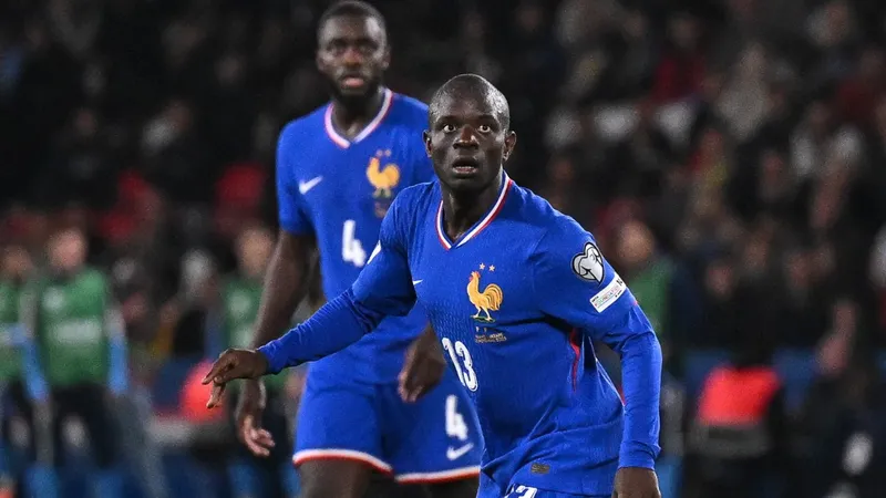 N'Golo Kante sẵn sàng trở lại Ligue 1. Ảnh: Getty Images