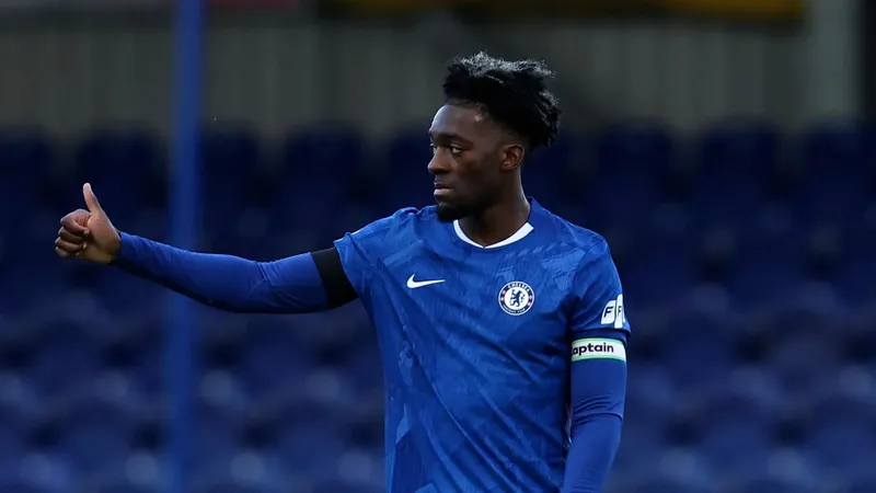 Axel Disasi đang bị "bỏ rơi" tại Chelsea, không được đăng ký ở đội một mà bị luân chuyển xuống đội trẻ. Ảnh: Getty Images