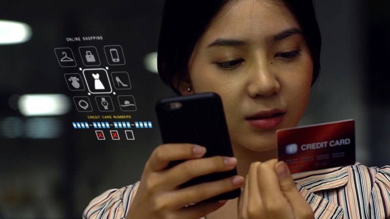 Expert warns of increasingly sophisticated online scam 'maze' during Tet holiday