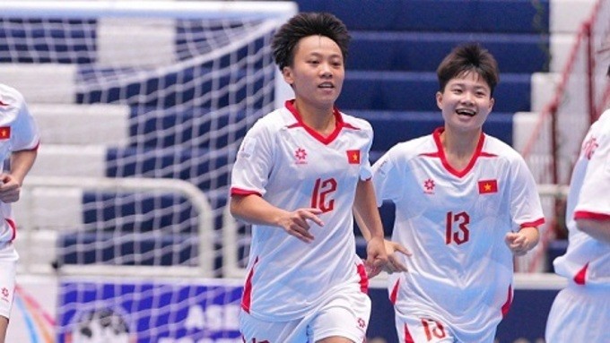 Vietnam women’s futsal team boost semifinal hopes with 2–0 win