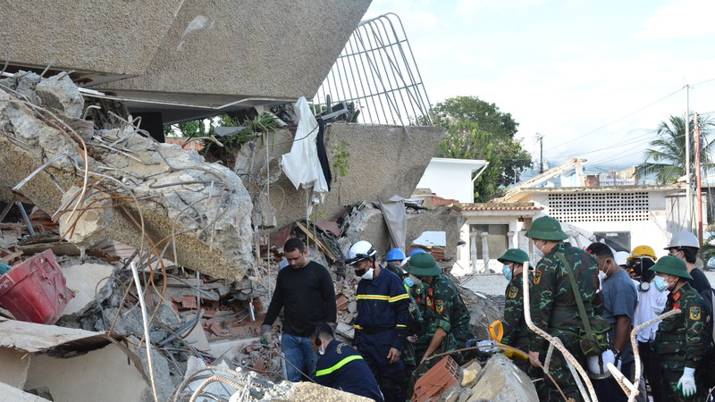 Vietnamese rescue team recovers 11 bodies from earthquake rubble in Venezuela