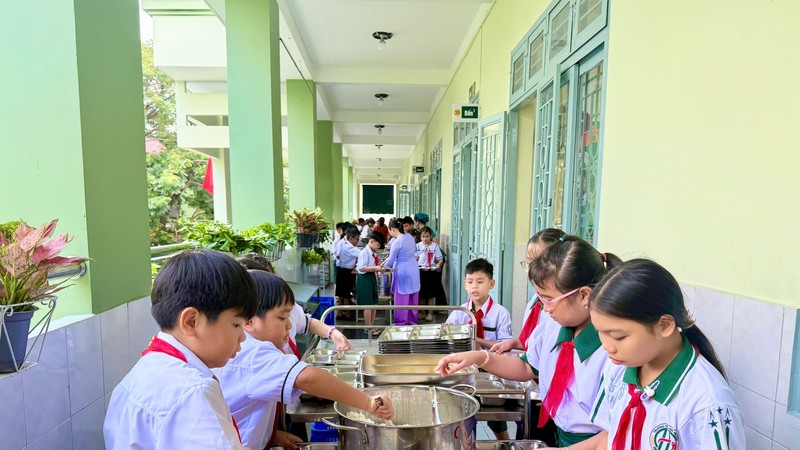 Ho Chi Minh City schools adopt flexible lunch, midday rest arrangements