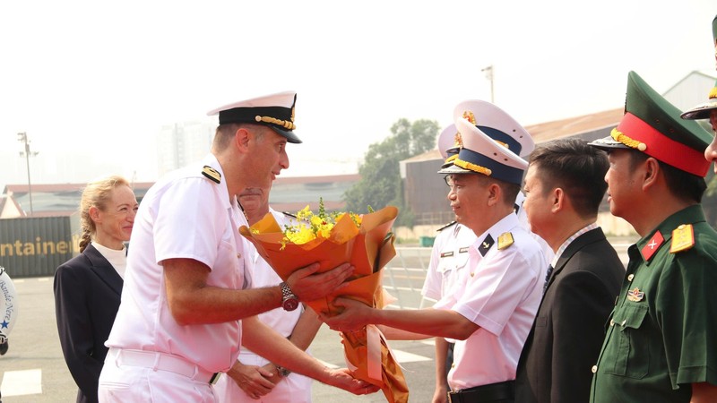Italian Navy ship begins five-day goodwill visit to Ho Chi Minh City