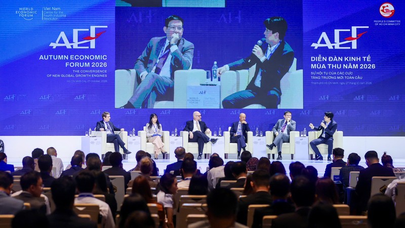 Experts discuss ways to attract global capital to VIFC