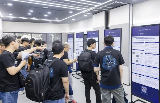 AI engineers attending the Zalo AI Summit 2025 event in HCMC