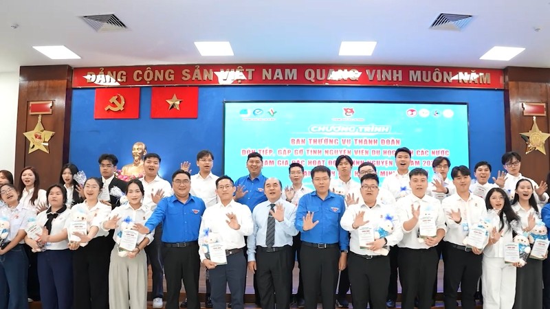 “Journey of Return” sees overseas Vietnamese students change island community