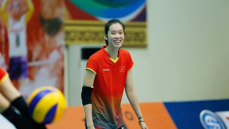 Nụ cười sảng khoái của chủ công Thanh Thuý trên sân tập. Ảnh: MINH HOÀNG