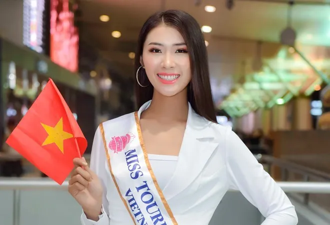  Tường Vy vừa bay sang Trung Quốc để tranh tài với gần 70 thí sinh đến từ khắp thế giới. Ảnh: DŨNG PHƯƠNG