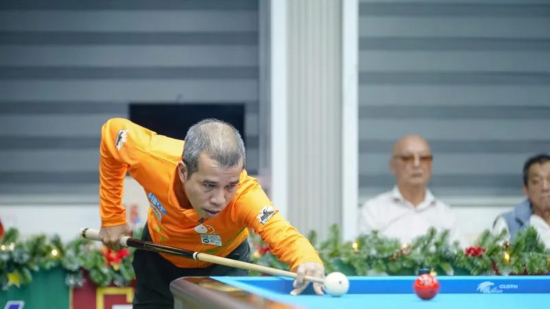 Quyết Chiến và đồng đội vô địch đầy kịch tính giải Billiards Carom 3 băng Team League 2025. Ảnh: Quỳnh Mai