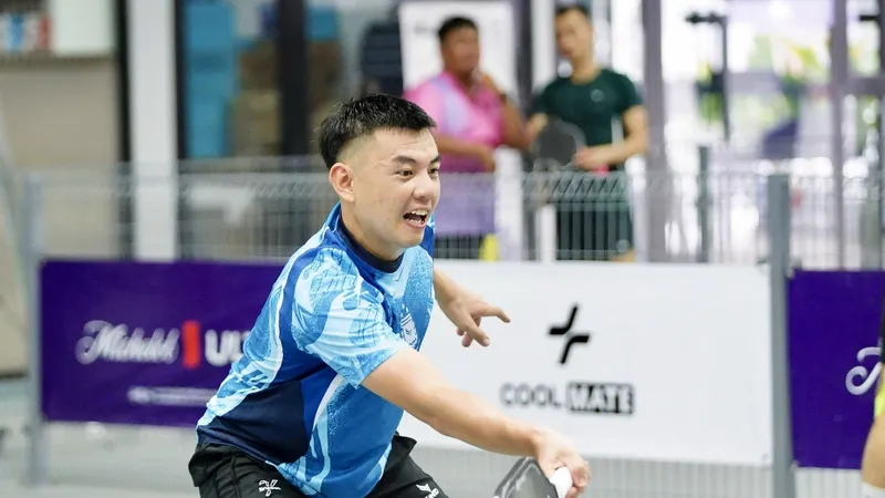Lý Hoàng Nam thi đấu trong ngày khai mạc Giải Pickleball Michelob ULTRA - Châu Á mở rộng 2026. Ảnh: Quỳnh Mai