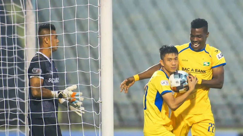 Hy vọng quả bóng LS V-League 2020 sẽ sớm lăn trở lại