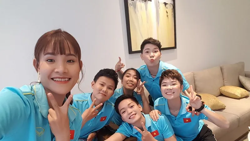 Chương Thị Kiều cùng các đồng đội ở ĐT Việt Nam. 