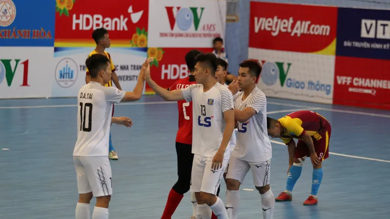 Dù thi đấu với nhiều cầu thủ trẻ nhưng Thái Sơn Nam không khó để thắng đậm Vietfootball. Ảnh: ANH TRẦN.