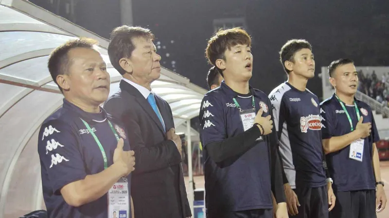 Ông Chung trở lại, khu kỹ thuật của CLB TPHCM lại biến động