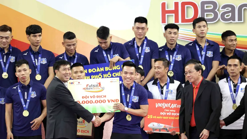 Thái Sơn Nam lần thứ 10 VĐQG. Ảnh: DŨNG PHƯƠNG 