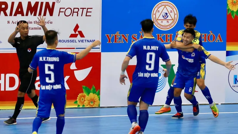 Đội Tân Hiệp Hưng với mục tiêu vượt qua vòng loại giải VĐQG năm nay