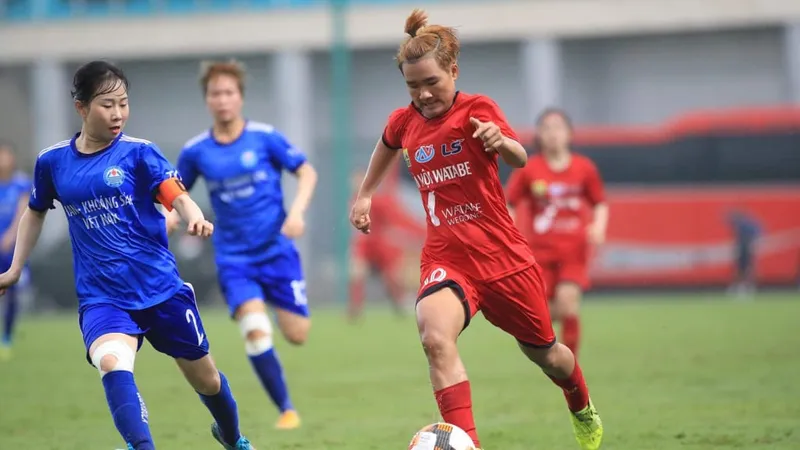 Than KSVN thắng dễ đội Hà Nội II với tỷ số 5-1. Ảnh: MINH HOÀNG
