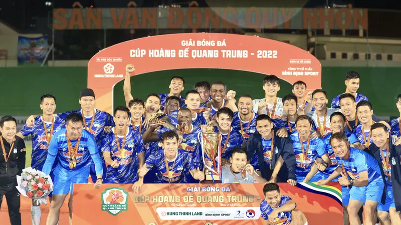 Đội HA.GL giành Cúp vô địch sau 3 trận toàn thắng. Ảnh: DŨNG PHƯƠNG