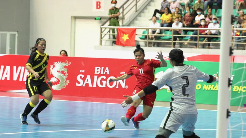 Đội tuyển nữ futsal Việt Nam giành chiến thắng 4-1 trước Malaysia