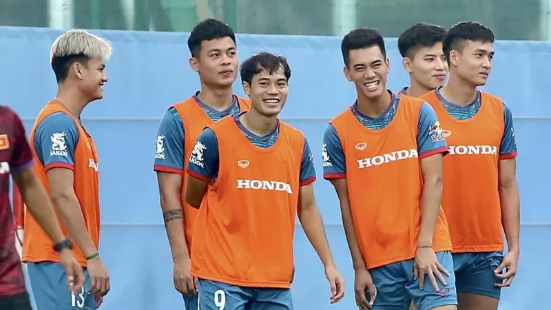 Văn Toàn trên sân tập chiều 4-9