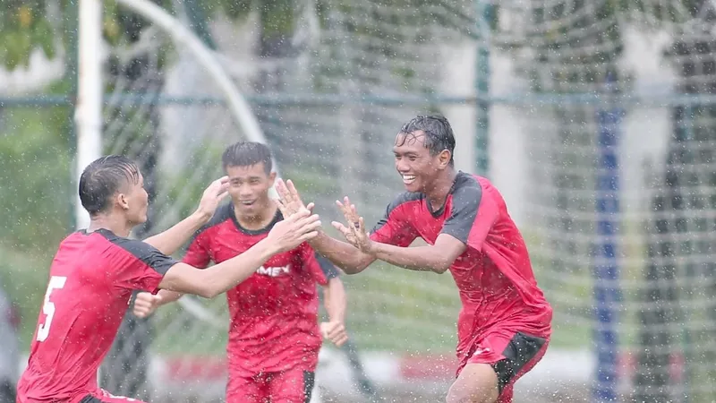 Bamboo FC dễ dàng vượt qua vòng Tứ kết sau chiến thắng 3-0 trước Thắng Đệ FC. Ảnh: BambooFC