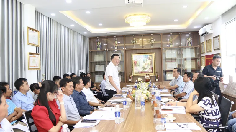 Ông Cao Văn Chóng - Phó Giám đốc Sở VHTTDL tỉnh Bình Dương phát biểu tại buổi làm việc