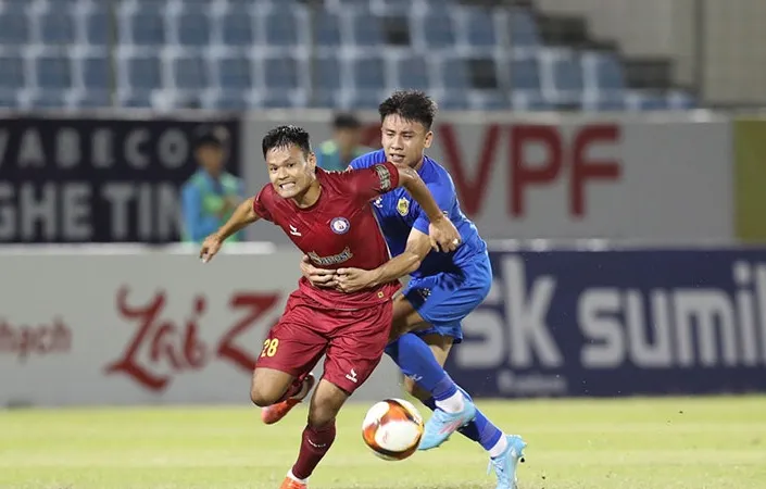Khánh Hòa đang "vẫy vùng" ở khu vực cuối bảng