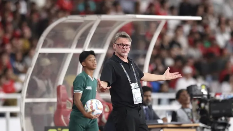 Thầy trò HLV Troussier vẫn còn quyền tự quyết ở cuộc tiếp đón Indonesia vào tối 26-3