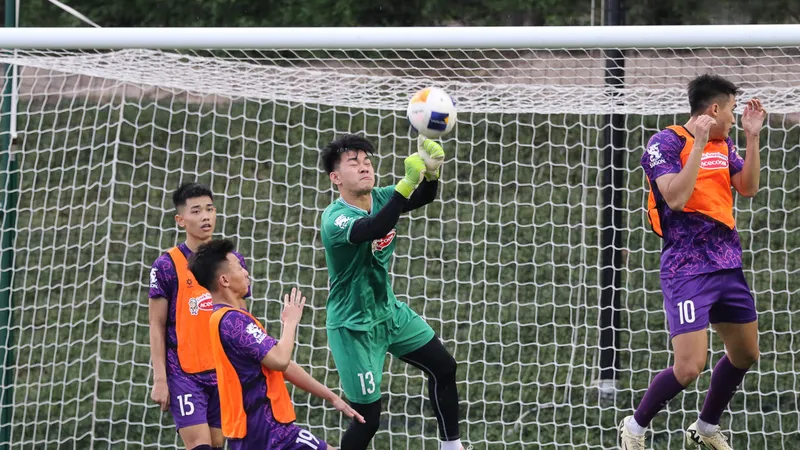 Bài tập chống bóng bổng của đội U23 Việt Nam