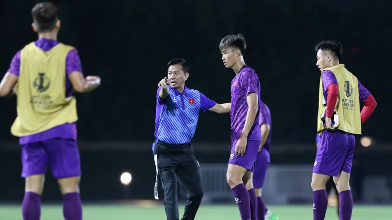 HLV Hoàng Anh Tuấn sẽ chọn ra 23 niềm hy vọng của U23 Việt Nam vào ngày 15-4