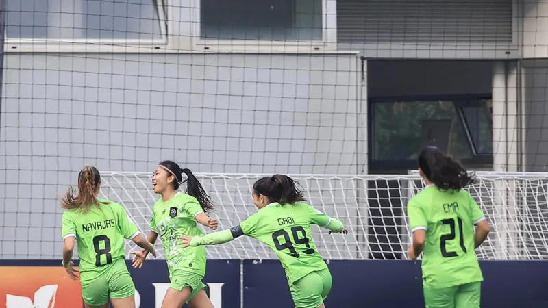 Huỳnh Như ghi dấu ấn trong cả hai bàn thắng của Lank FC trước Maritimo