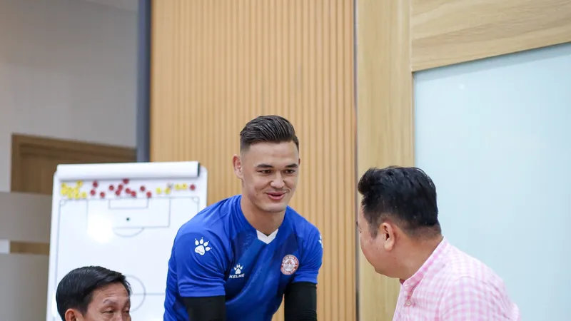 Patrick Lê Giang có thể sẽ về nước sau mùa bóng 2023-2024