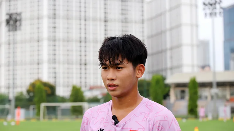 Thủ quân Lê Huy Việt Anh