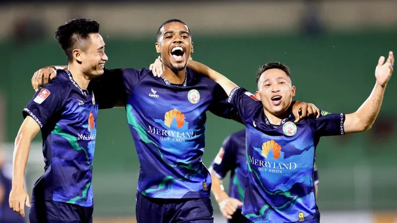Alan tỏa sáng trong chiến thắng 4-2 của Bình Định trước Hà Nội FC