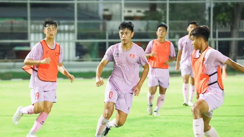 U16 Việt Nam quyết thắng Campuchia để rộng cửa giành ngôi đầu bảng