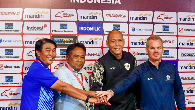 HLV trưởng các đội tham dự bán kết U16 Đông Nam Á 2024 tại buổi họp báo trưa 30-6