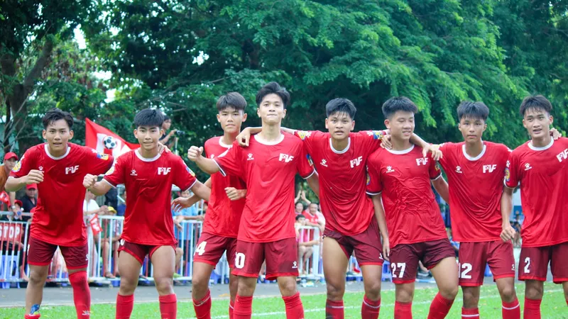 PVF sớm giành vé đi tiếp sau chiến thắng 4-0 trước SLNA