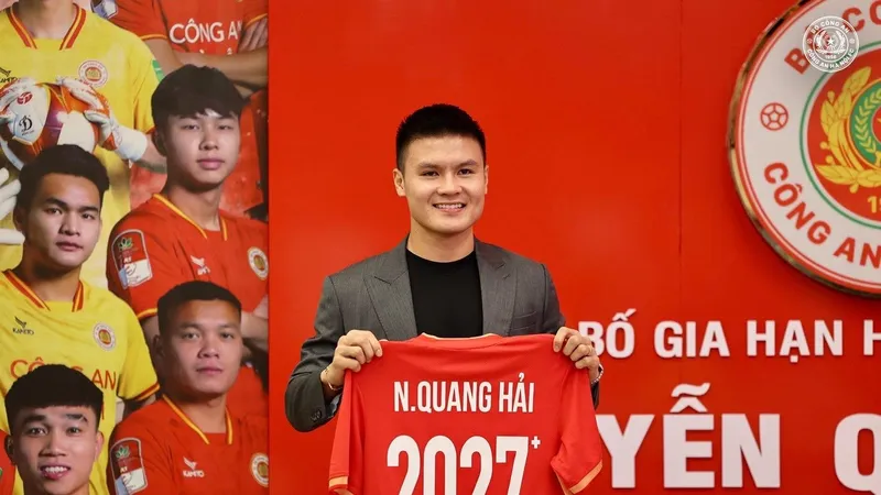 Quang Hải ký gia hạn hợp đồng cùng CAHN FC với số tiền kỷ lục