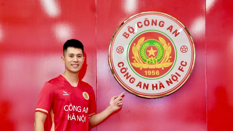 Đình Trọng chính thức gia nhập CAHN FC