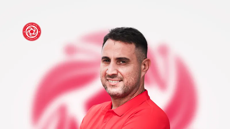 HLV phụ trách thủ môn Guilherme Almeida