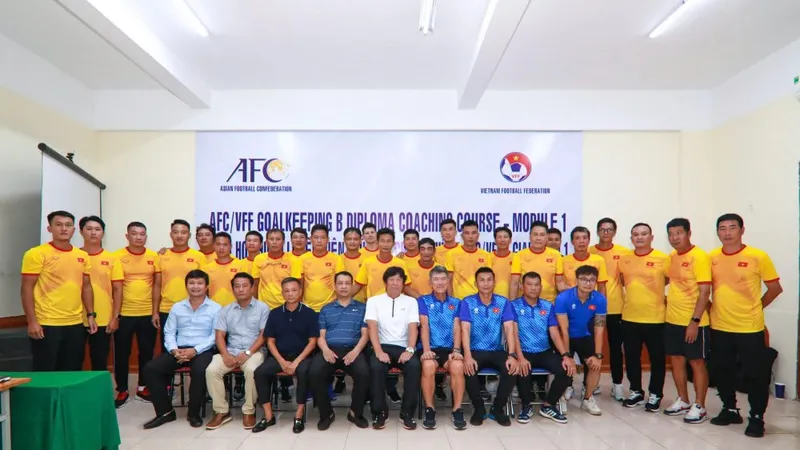Có 24 HLV tham dự khóa học