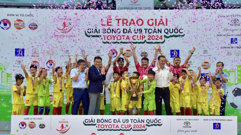 Gia Bảo Hải Dương lần đầu đăng quang Giải U9 toàn quốc