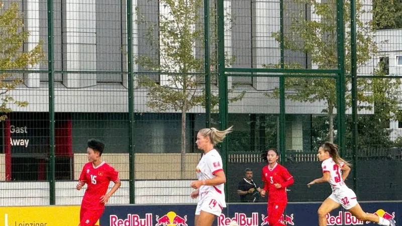 Đội tuyển nữ Việt Nam thua RB Leipzig trong trận tập huấn đầu tiên tại châu Âu