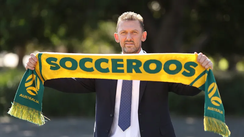 Ông Tony Popovic trong buổi nhậm chức HLV trưởng đội tuyển Australia. Ảnh: Subway Socceroos