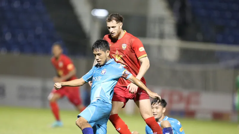Đà Nẵng sớm gặp áp lực trong mùa đầu trở lại V-League