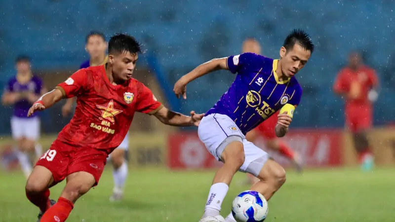 Văn Quyết đang là chỗ dựa trong lối chơi của Hà Nội FC từ đầu mùa