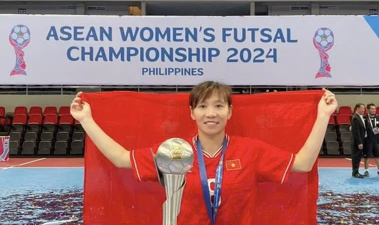 Thùy Trang cùng đội tuyển futsal Việt Nam vô địch Đông Nam Á 2024